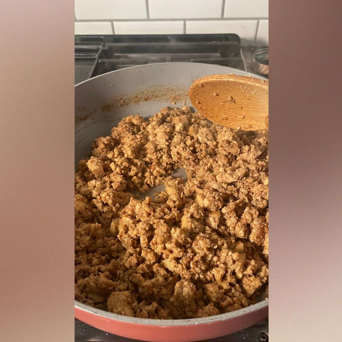 Tofu caramelized in a pan with Japanese BBQ sauce